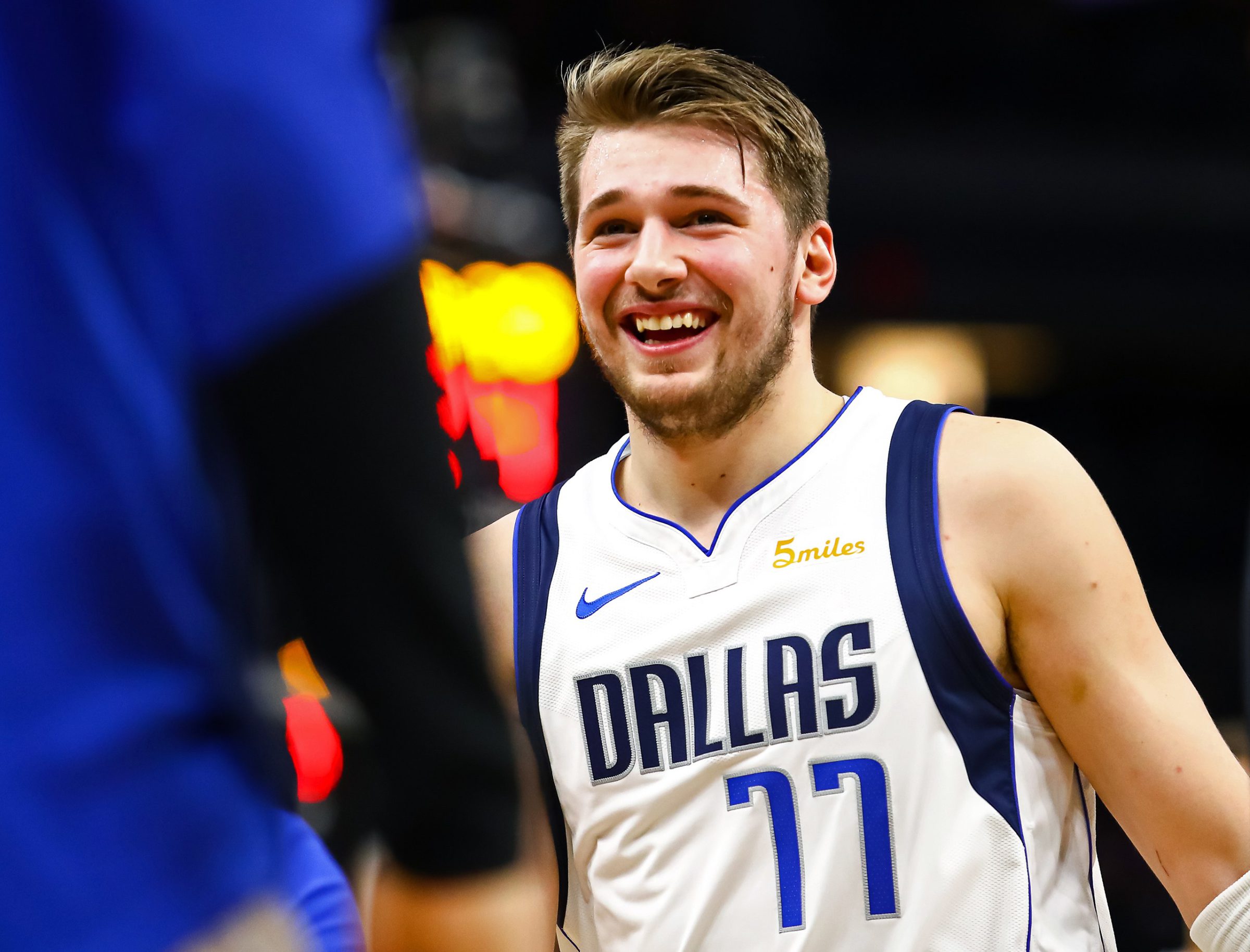 Nba Luka Doncic Super Un R Cord De Michael Jordan