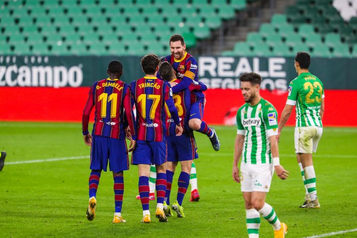 El Barcelona alarga su buena racha y, luego de ir abajo 1-0 durante varios minutos, remontó con la entrada de Lionel Messi y venció 2-3 al Betis en el Benito Villamarín.