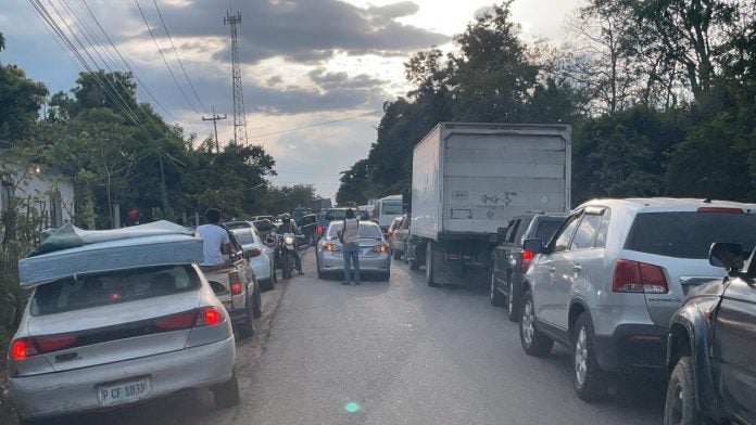 tráfico en carretera a Occidente tráfico en carretera a Occidente