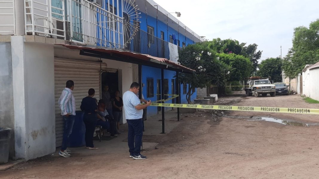 A golpes hondureño mata a su esposa embarazada en México