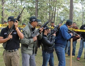 Informes de prensa nacional indican que los agentes de la ATIC ya probaron las armas en el polígono de la Fuerza Aérea Hondureña (FAH).