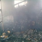 Incendio consume pulpería y vivienda en Tela3