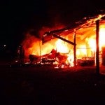 Incendio destruye 15 puestos de venta en mercado de Tocoa, Colón2