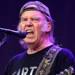 La música en línea apesta, dice Neil Young