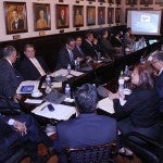 Presidente Oliva en reunión con el COHEP 2