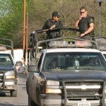 Seis muertos tras enfrentamiento entre policías y pistoleros en noreste de México