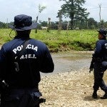 Autoridades hondureñas custodian frontera con El Salvador por fuga de pandilleros