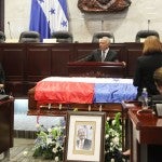 Honduras Rinden emotivo homenaje póstumo a Marco Antonio Andino en el Congreso Nacional (2)