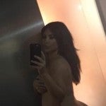 Kim Kardashian se desnuda completamente en Instagram y muestra su embarazo