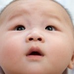 ¿Puede un bebé de tres meses quedarse ciego por hacerle una foto con flash