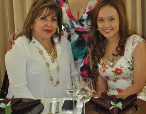 Ada Santos y Aqua Fernández.