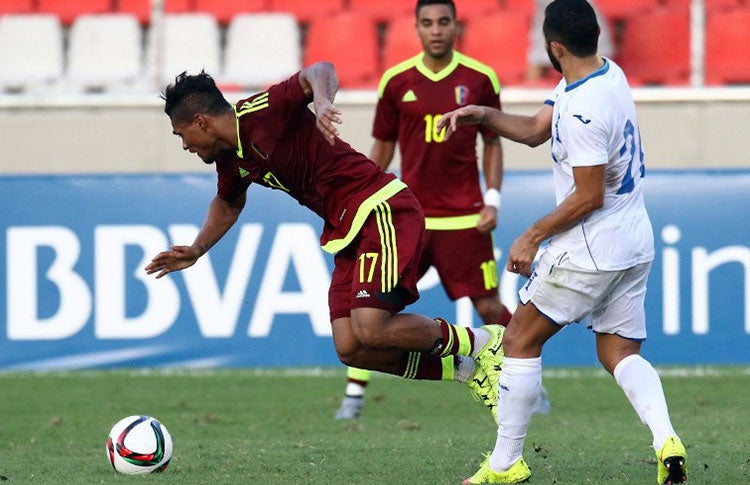 Venezuela empata 1-1 con Panamá como local en partido amistoso