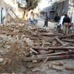 VIDEO  Al menos 100 muertos en Pakistán tras sismo en el sur de Asia24