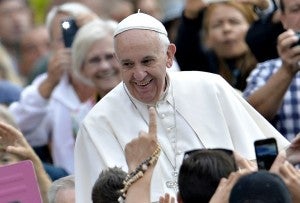 El Papa Francisco confesó que le sienta mal cuando ve horarios en las parroquias, «de esta hora a esta otra, el quiere que estén abiertas las 24 horas. 