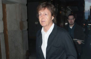 Paul McCartney «engaña» a quienes le reconocen por la calle.