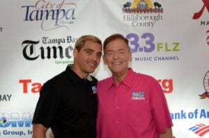 Eddie Sotomayor (I) y su jefe Al Ferguson, en un evento el pasado marzo en Tampa. Facebook