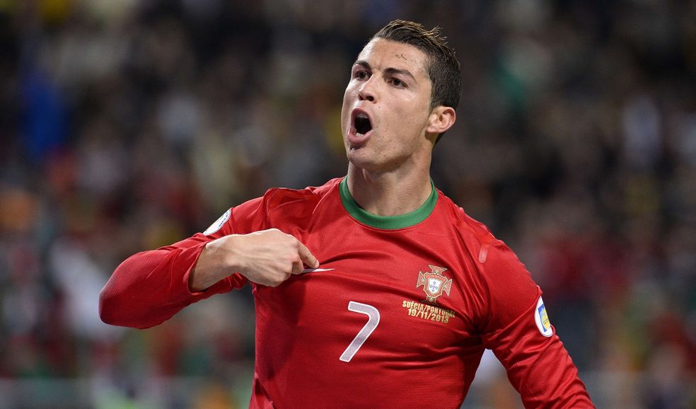 Cristiano_Ronaldo-Seleccion_de_Portugal_ALDIMA20131120_0004_3