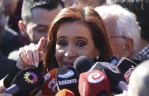 Un juez ordena embargar los bienes de Cristina  Kirchner.