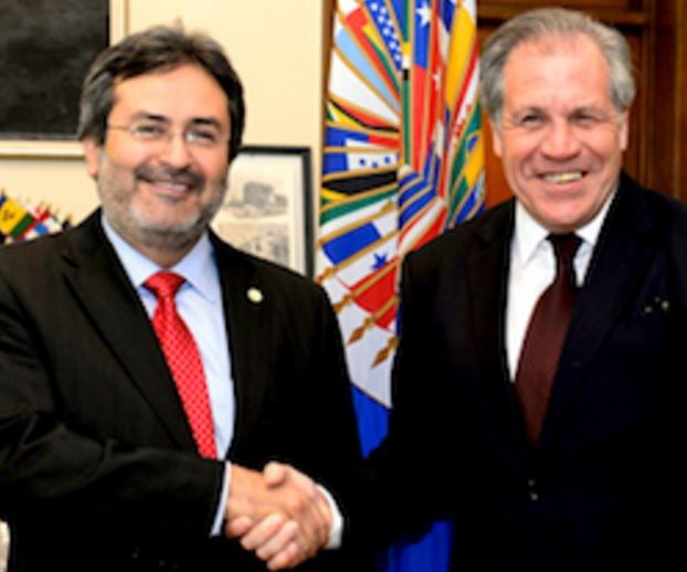 Juan Jiménez Mayor y Luis Almagro en Washington.
