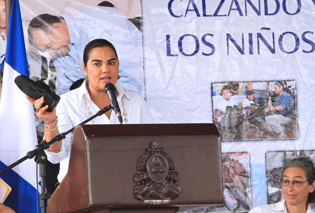El "Zapatazo" sigue tocando a la exprimera dama de Honduras.