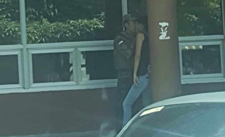 Captan A Militar Hondureño En Apasionado Beso En Tegucigalpa