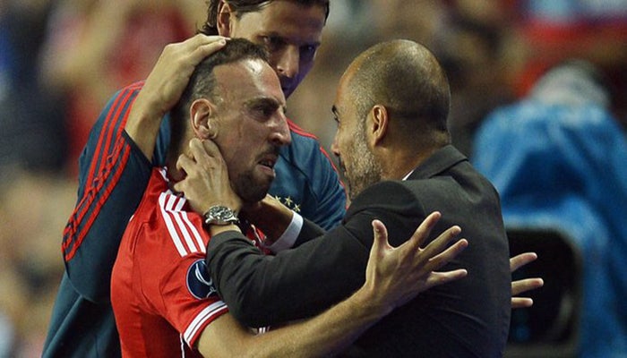 Guardiola: «Acho que o Frank [Ribéry] não vai jogar contra o FC Porto» -  TVI Notícias