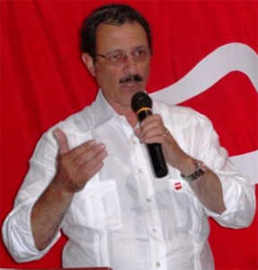 Mauricio Villeda, presidente del Consejo Central Ejecutivo del Partido Liberal (CCEPL).