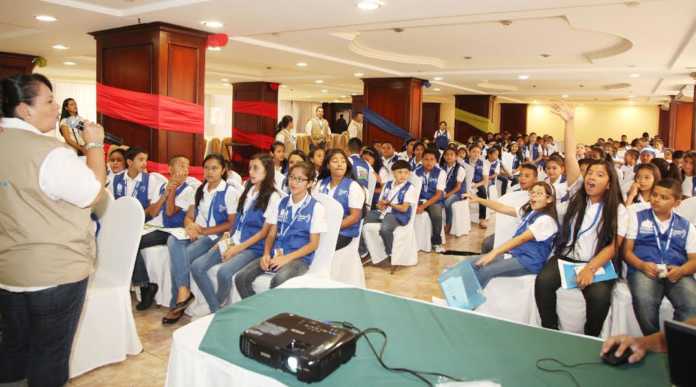 Congreso Infantil capacitación sobre el zika a congreso infantil