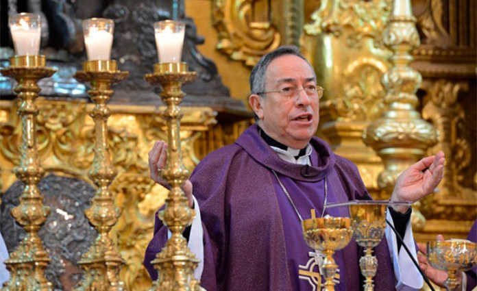 Cardenal Rodríguez pide arrancar árbol de la injusticia