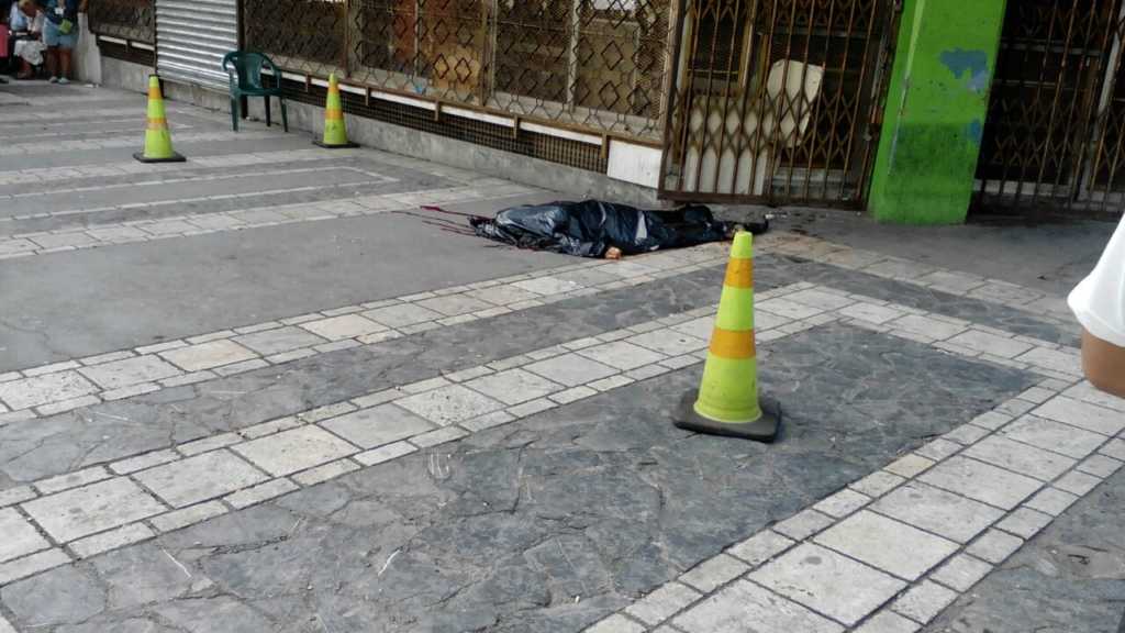 Cambista asesinado en pleno centro de la ciudad. 