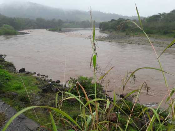 Además las autoridades ya inspeccionaron el crecimiento del Río Ulúa.