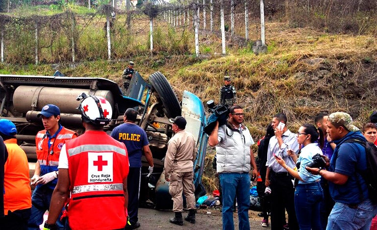 Las autoridades de socorro identificaron ayer domingo a las víctimas mortales del fatal accidente de tránsito registrado en la carretera al sur de Honduras, a la altura de Germania.