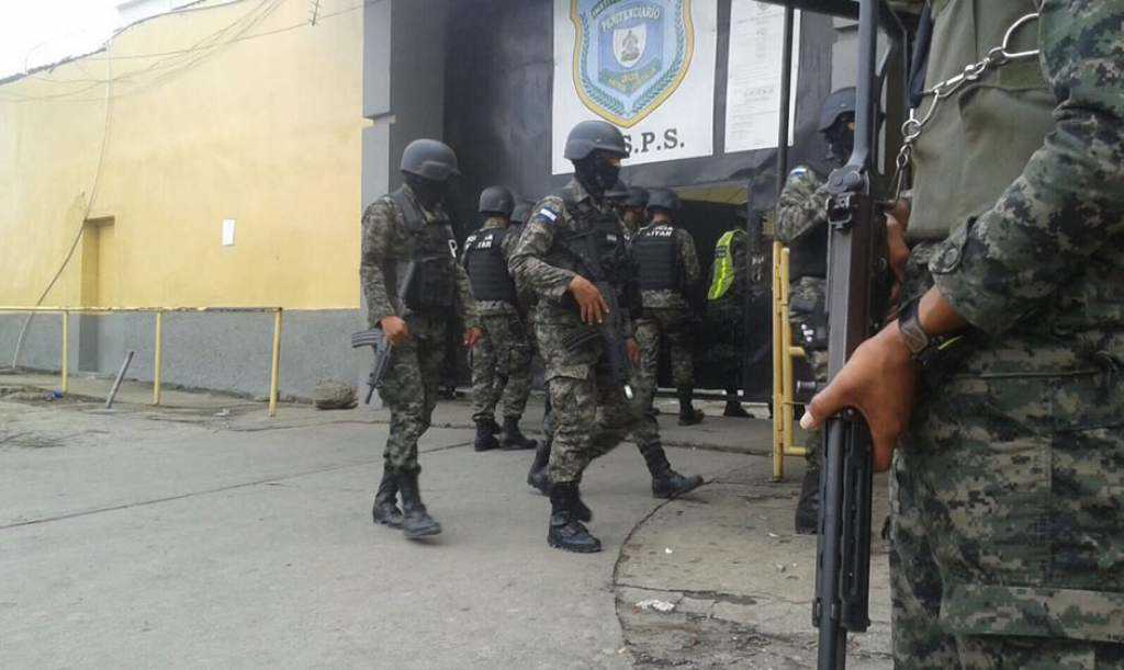 Fuerzas de seguridad en Penal de San Pedro Sula