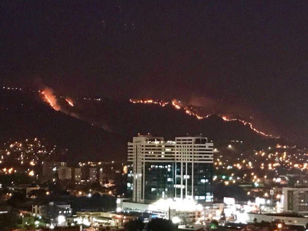 Incendio registrado ayer miércoles en la capital de Honduras