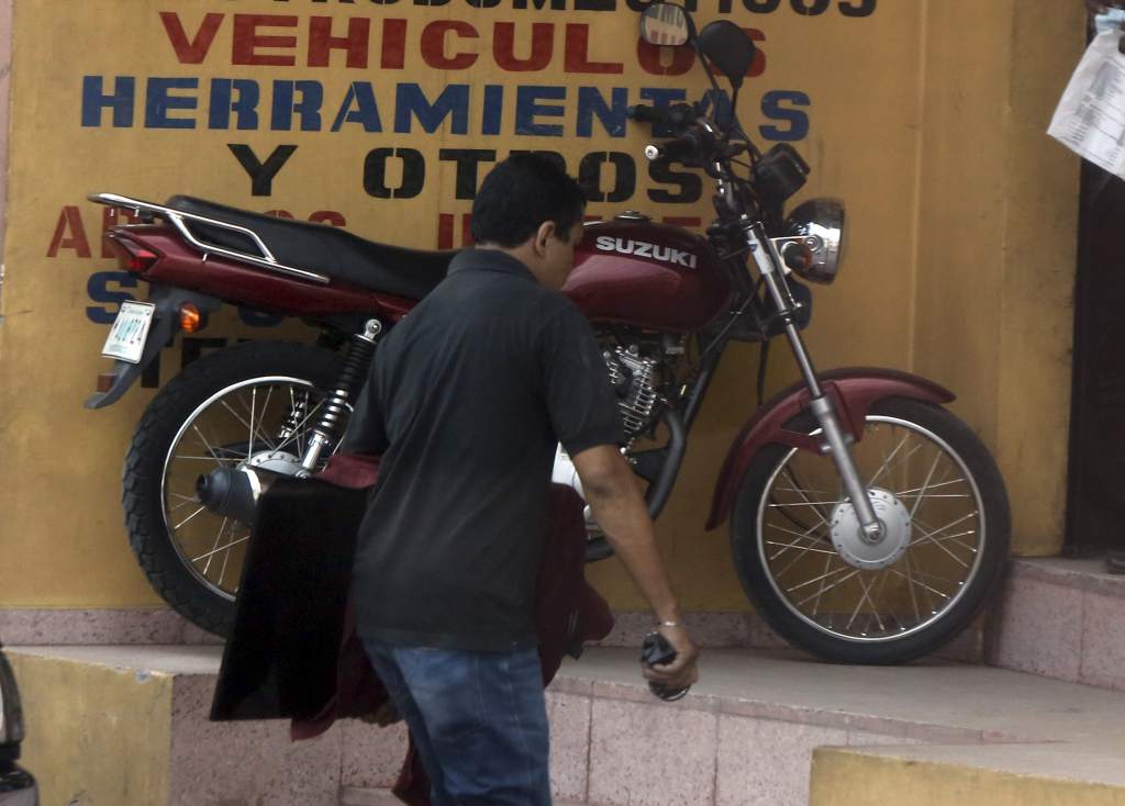 Los Hondureños abarrotan las Casas de Empeños después de Semana Santa