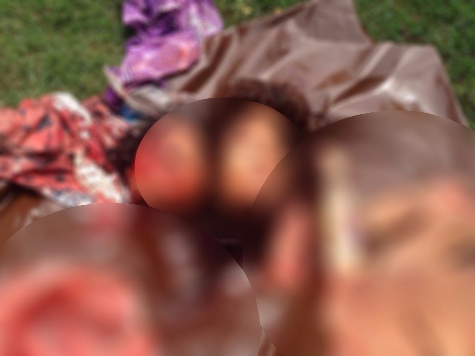 Imagen censurada debido a lo fuerte de la escena encontrada en Choloma, donde hallalron dos mujeres brutalmente asesinadas. 