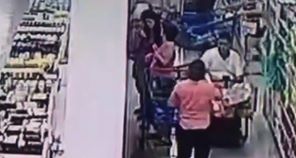Imagen del momento en que mujeres robaban cartera.