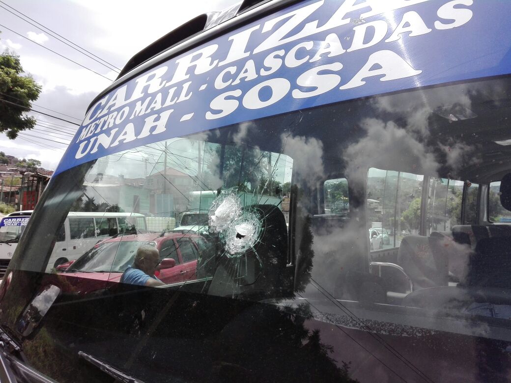 Perforaciones en la unidad de transporte público en la capital hondureña