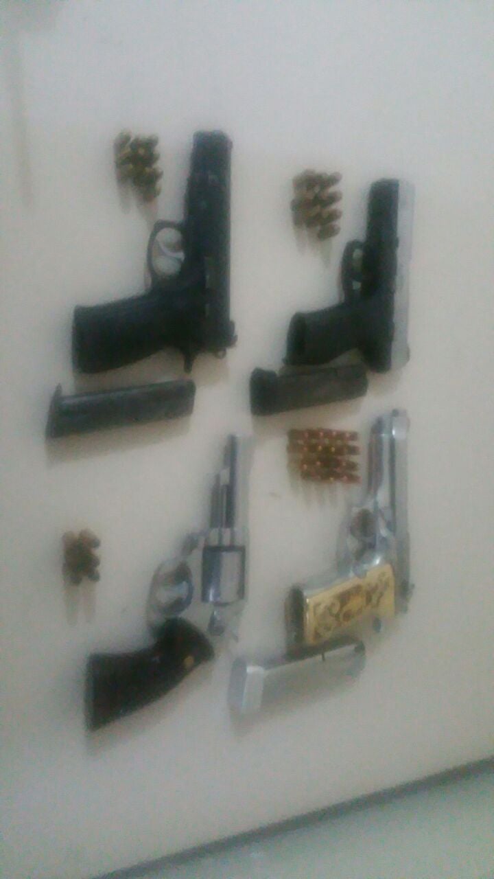 Armas decomisadas durante el operativo en Santa Rita, Yoro