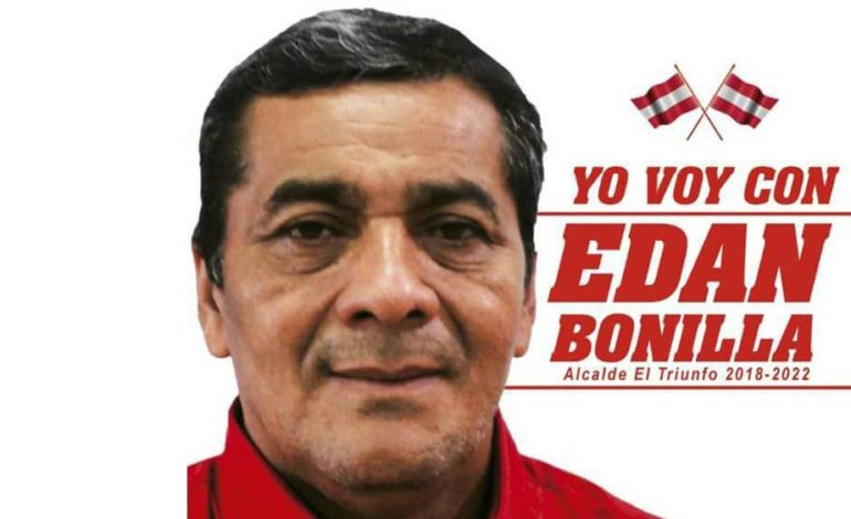 Edan Bonilla, alcalde del municipio El Triunfo, departamento de Choluteca, falleció este sábado a raíz de un paro cardíaco.