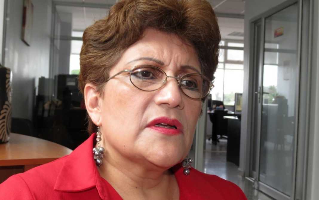 La excomisionada de la Policía Nacional, María Luisa Borjas, asegura que hay engavetadas tres solicitudes de extradición para altos funcionarios del partido de gobierno.