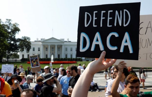 El anuncio del fin de DACA fue recibido con protestas frente a la Casa Blanca.