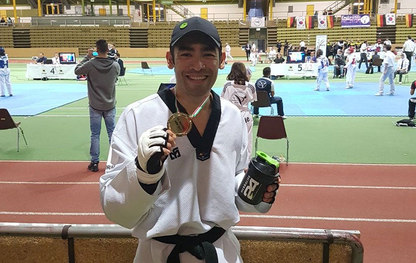 El atleta hondureño, Miguel Ferrera, ganó la medalla de oro en un prestigioso campeonato de taekwondo en Alemania.