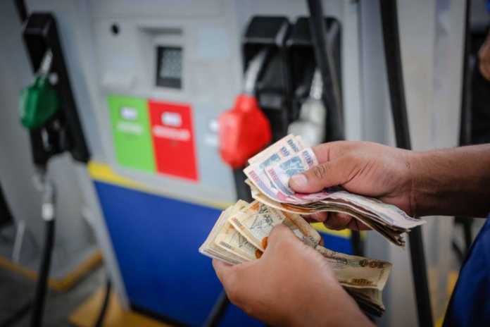 Las autoridades confirmaron que el precio de los combustibles o hidrocarburos aumentará nuevamente a partir del próximo lunes.