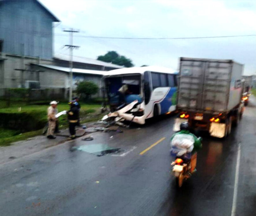 fatal colisión entre dos autobúses