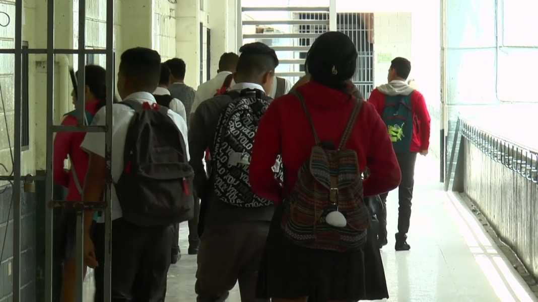 180 mil alumnos en riesgo por inseguridad