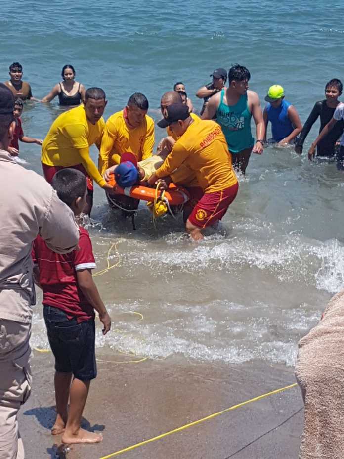 Cuerpo de bomberos rescata a 54 personas de morir ahogadas en Semana Santa