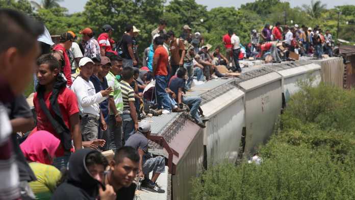 Dejan abandonados a siete emigrantes hondureños en México