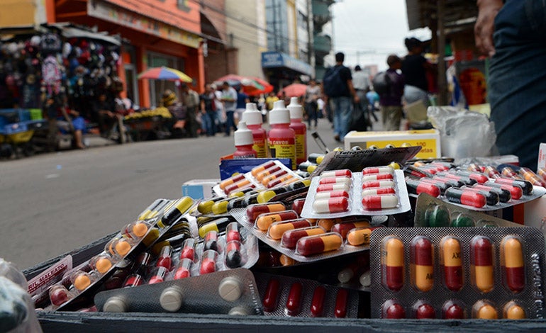 medicinas vendidas en la calle