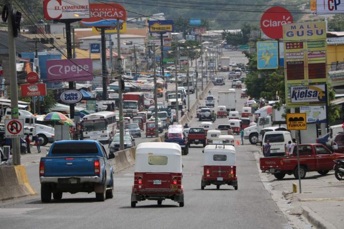 Mototaxistas en Copán